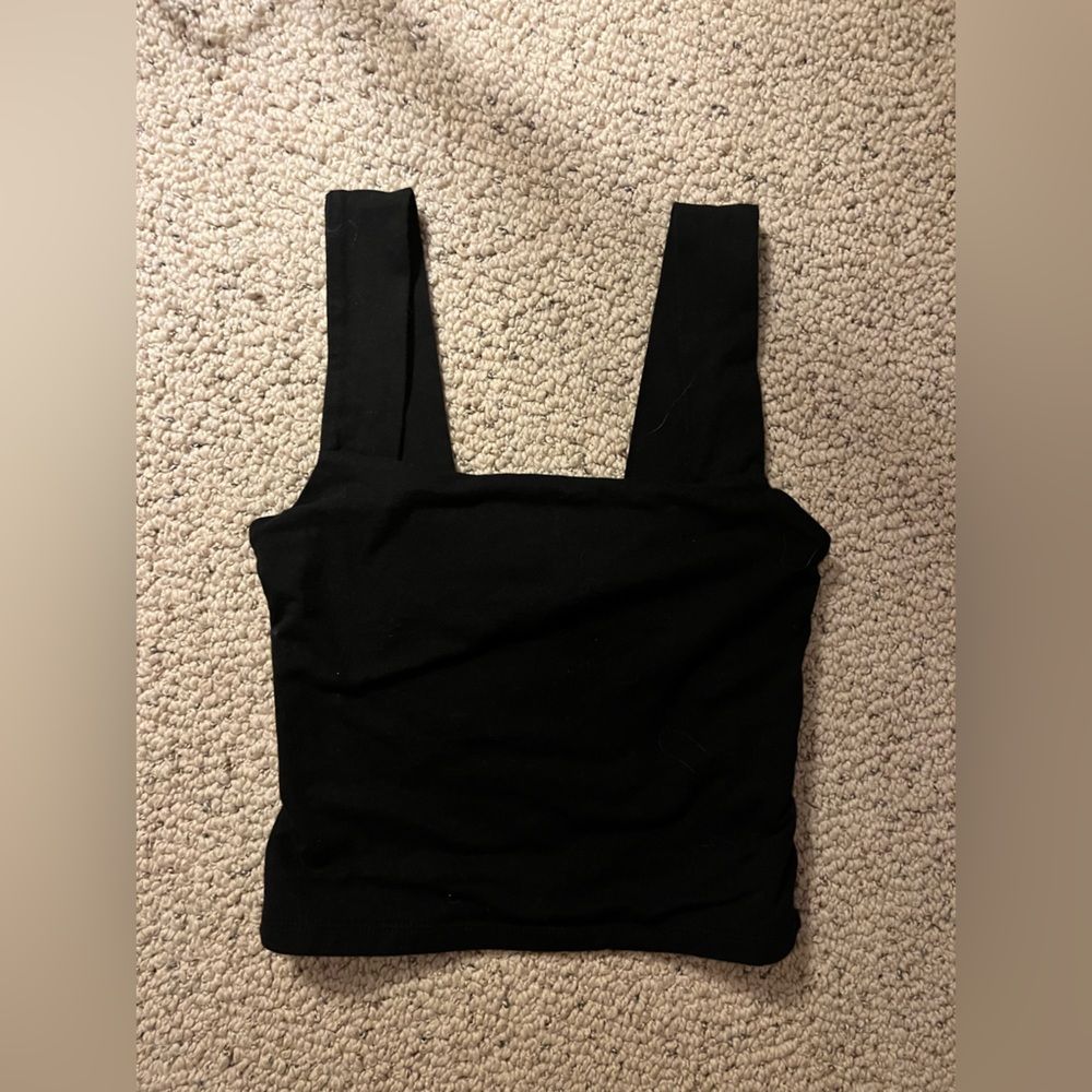 Thick strap black tank (S)